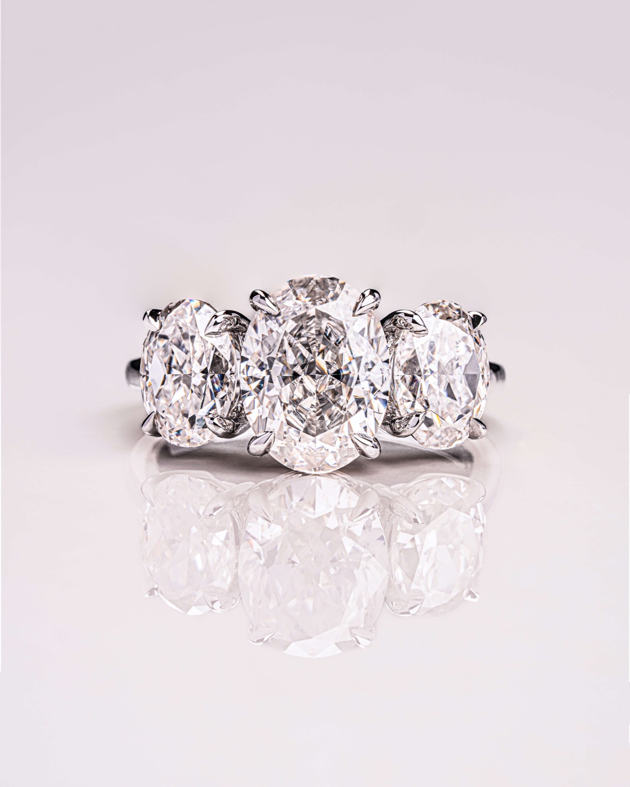 Olivia - Oval