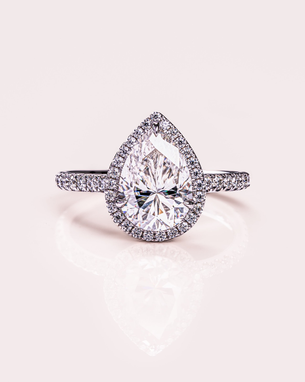 Emily (with Pavé) - Pear